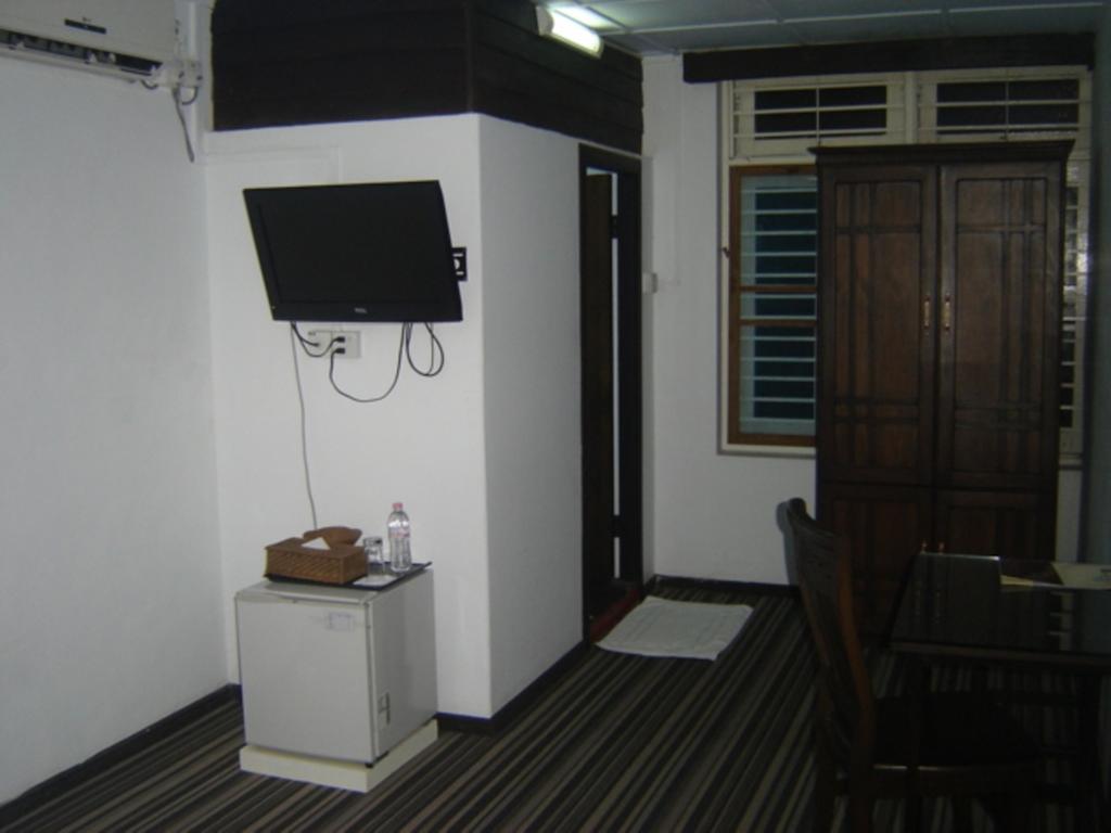 Garden Home Bed And Breakfast Yangon Phòng bức ảnh