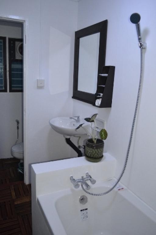 Garden Home Bed And Breakfast Yangon Phòng bức ảnh